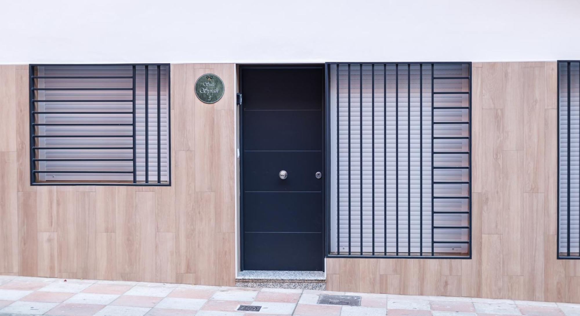 Apartamentos Luxury Suites Syrah アルメンドラレホ エクステリア 写真